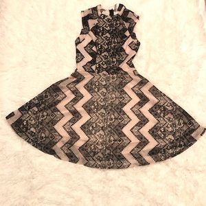 🎉HOST PICK🎉 Sleeveless Lace short dress